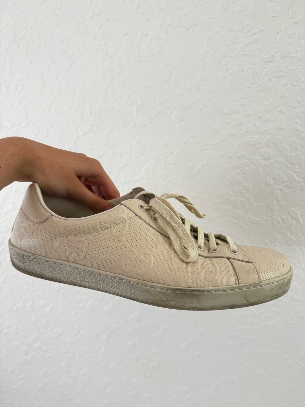 Gucci Cream Leather Low-Top Sneakers